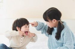 Tại sao trong một gia đình lại có đứa con ngoan và đứa con hư?