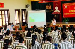 600 nữ phạm nhân được truyền thông và khám sức khỏe