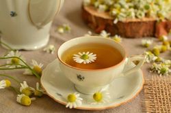 4 loại trà thảo mộc hỗ trợ giấc ngủ ngon