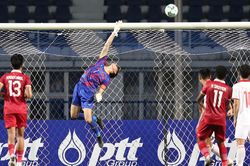 Chơi cực chắc chắn trước U23 Indonesia, Quan Văn Chuẩn đã rất chuẩn