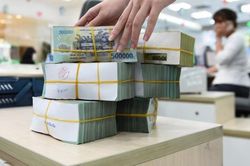 Hóa giải sức ép nợ xấu