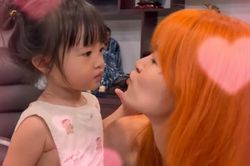 Nhóc tỳ Winnie suýt không nhận ra mẹ Đông Nhi vì một sự thay đổi