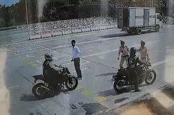 Yêu cầu 24 chủ xe mô tô đi vào cao tốc trình diện