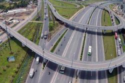 Thủ tướng chỉ đạo Bộ GTVT bố trí nút giao giữa đường cao tốc với mạng lưới giao thông các địa phương trong quý IV