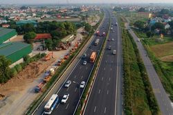 Phát huy tối đa hiệu quả đầu tư các tuyến đường bộ cao tốc để tạo không gian phát triển mới