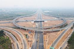 Rà soát việc kết nối với các tuyến đường bộ cao tốc, phát huy tối đa hiệu quả đầu tư