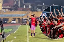Chiếc cúp vô địch V-League và sự lạc lõng của Bùi Tiến Dũng