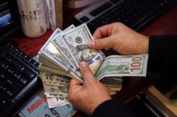 Tỷ giá ngày 28/8: Đồng Euro và bảng Anh tiếp tục tăng