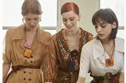 Kinh ngạc lý do túi xách siêu nhỏ giá 'chát' vẫn được lùng mua