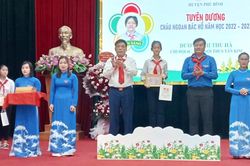 Phú Bình: Tuyên dương 85 Cháu ngoan Bác Hồ