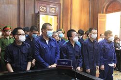 Xét xử 13 cựu công an phường tại TP.HCM bị cáo buộc nhận tiền để thả nghi phạm