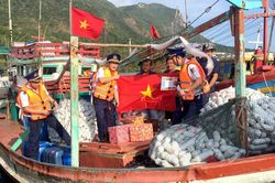 Khẩn trương, quyết liệt gỡ thẻ vàng IUU