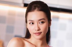 Gu thời trang trẻ trung, cá tính của diễn viên Khả Ngân
