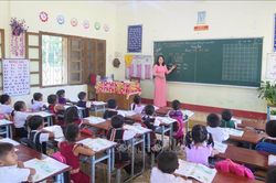 Đồng hành cùng học sinh vùng khó đón năm học mới 2023-2024