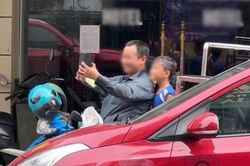 Góc đáng yêu: 2 bố con có dịp lên Hà Nội ăn kem, chụp ảnh tươi rói gửi cho mẹ