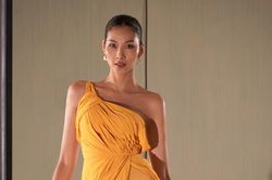 Hoàng Thùy hé lộ bí mật sau đôi chân dài: Chênh lệch 2cm, thường bị đau khớp