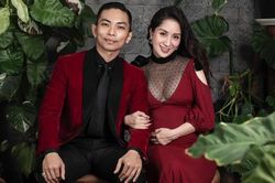 Khánh Thi nhuận sắc ở cuối thai kỳ
