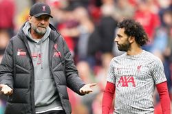 Liverpool: Nếu Klopp phải xa Salah...