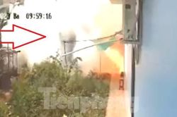 Hình ảnh camera ghi lại vụ nổ kinh hoàng khiến một người cháy đen