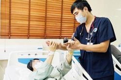 Tự ý bỏ một loại thuốc, hai người suýt chết vì đột quỵ