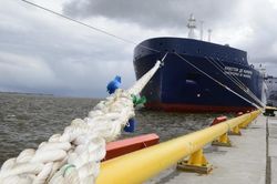 EU vẫn nhập khẩu khối lượng khí tự nhiên hóa lỏng (LNG) kỷ lục từ Nga