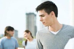 Vợ trẻ đi ngoại tình, nguyên nhân khiến nhiều quý ông nghe xong... giật mình