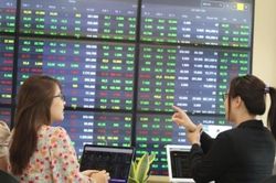 Chứng khoán hôm nay (30/8): Cầu tích cực phiên chiều, VN-Index thoát diễn biến giằng co