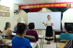 Cô giáo mang tiếng Anh đến với người cao tuổi | Người tốt quanh ta | 30/08/2023