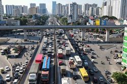 Đường phố Hà Nội đông 'nghẹt thở' trước kỳ nghỉ lễ 2-9