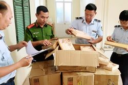 Hà Nội: Phát hiện lượng lớn bánh Trung thu nhập lậu