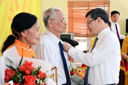 Tuyên Quang trao tặng và truy tặng Huy hiệu Đảng cho 674 đảng viên dịp 2/9