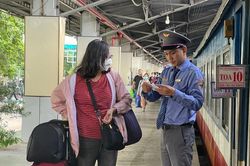 Bến xe, nhà ga, sân bay bắt đầu đông khách