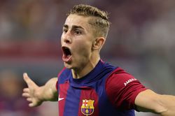 Barca ký hợp đồng với 'thần đồng' Tây Ban Nha