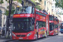 Hà Nội miễn phí vé buýt 2 tầng, tặng quà Nhân dân vào thăm lăng Bác dịp 2/9