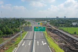 Mở rộng tuyến cao tốc TP.HCM - Trung Lương - Mỹ Thuận thành 6 - 8 làn xe
