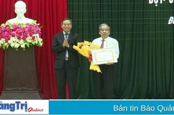 Ban Thường vụ Thành ủy Đông Hà tổ chức lễ trao huy hiệu Đảng đợt 2/9/2023