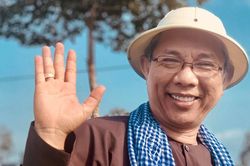 Nghệ sĩ Trung Dân: 'Bước vào nghệ thuật bằng đường nào, sẽ ra bằng đường ấy'