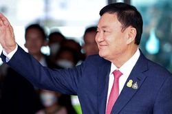 Cựu Thủ tướng Thái Lan Thaksin được giảm án tù giam