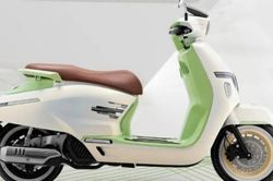 Giới thiệu Qianjiang QJ Dino 150 - chiếc xe tay ga cổ điển