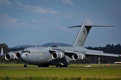 'Ngựa thồ' C-17 Globemaster III vừa đến Hà Nội uy lực thế nào?