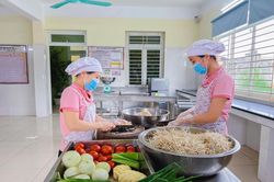 TP.HCM tăng cường kiểm tra vệ sinh an toàn thực phẩm các bếp ăn trường học