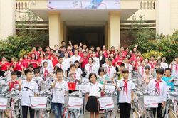 Nhân rộng những tấm gương 'người tốt, việc thiện'