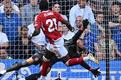 Công thủ tệ hại, Chelsea nhận thất bại muối mặt trên sân nhà trước đối thủ dưới cơ