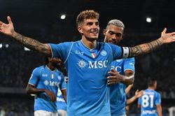 Napoli vs Lazio (trực tiếp VTVCab): Xát muối vào vết thương Lazio