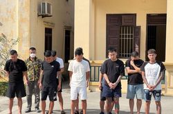 Phát hiện nhóm thanh niên 'bay lắc' trong nhà nghỉ tại Hưng Yên