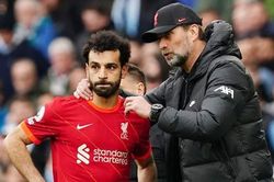 Salah ở lại nhưng Klopp vẫn chưa hết lo