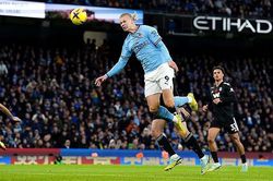 Lịch thi đấu bóng đá hôm nay 2/9: Napoli đại chiến Lazio, Munich đối đầu Gladbach