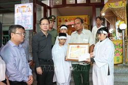 Vụ cháy tiệm sửa xe ở Bình Thuận: Khen thưởng hành động dũng cảm quên mình cứu người