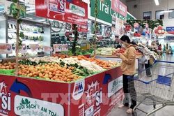 Tổng mức bán lẻ hàng hóa tăng cao nhờ hoạt động thương mại, du lịch