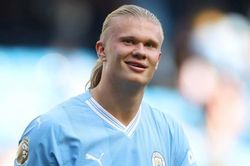 Man City 'trói chân' Haaland bằng 'núi tiền'